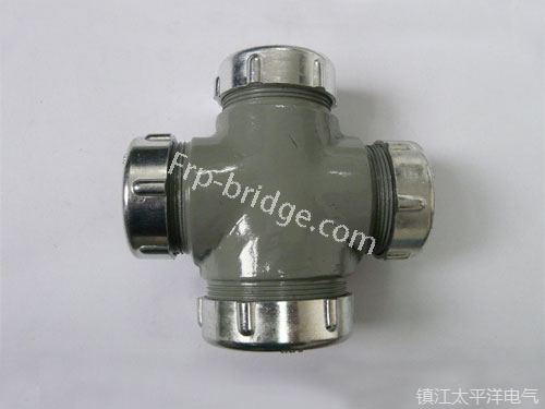 四(sì)通管接(jie)頭