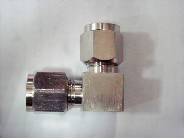 卡套(tào)彎頭中間(jiān)接頭生産(chan)租賃廠家(jia)